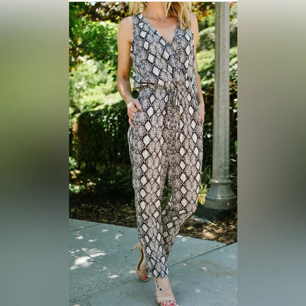 Veronica one piece jumpsuit! - Picture 10 of 10